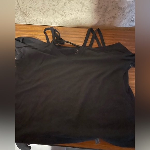 NWT NY and Company Strappy Cold Shoulder Top Size XXL - Picture 1 of 4